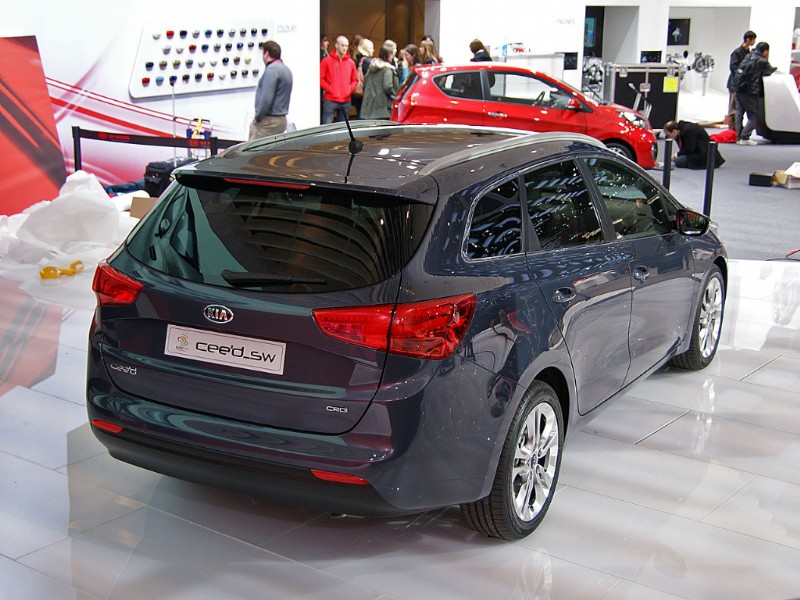 Kia Cee D Station Wagon Visits The 12 Geneva Show Korean Cars