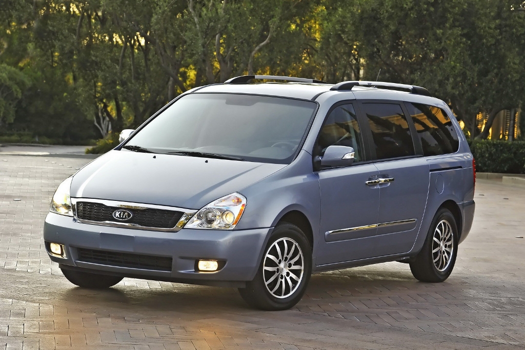 US Kia readies new minivan after Sedona exits in 2013