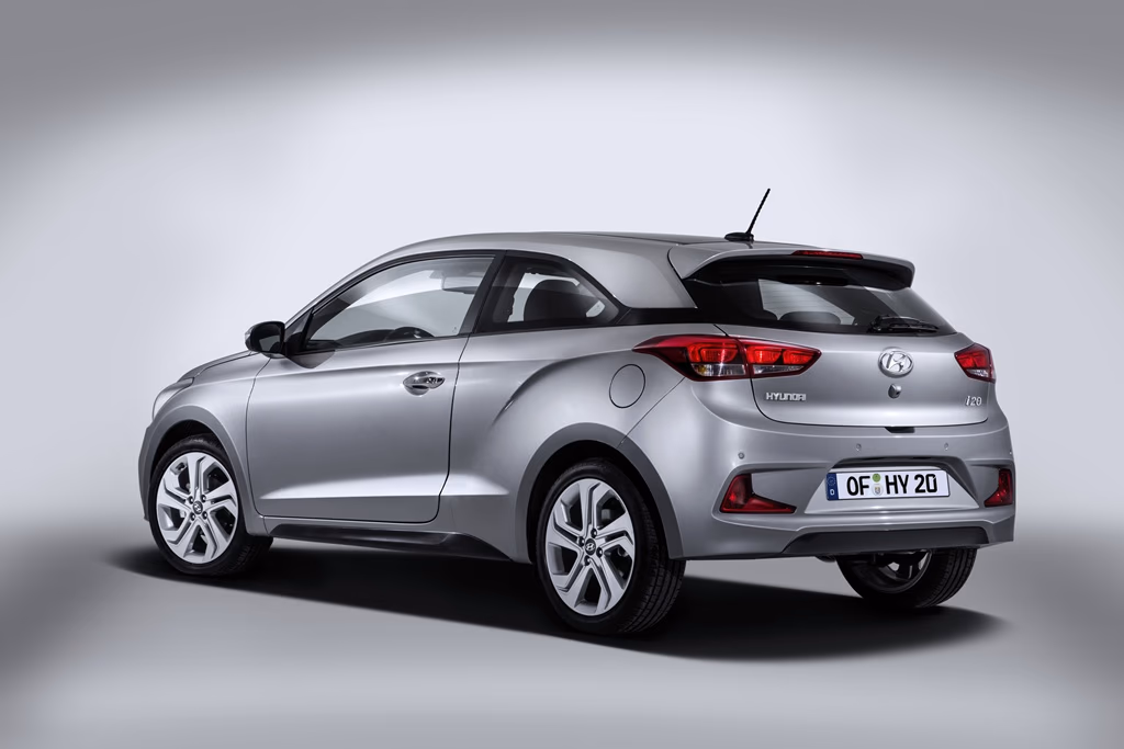 Hyundai i20 Coupé (1)