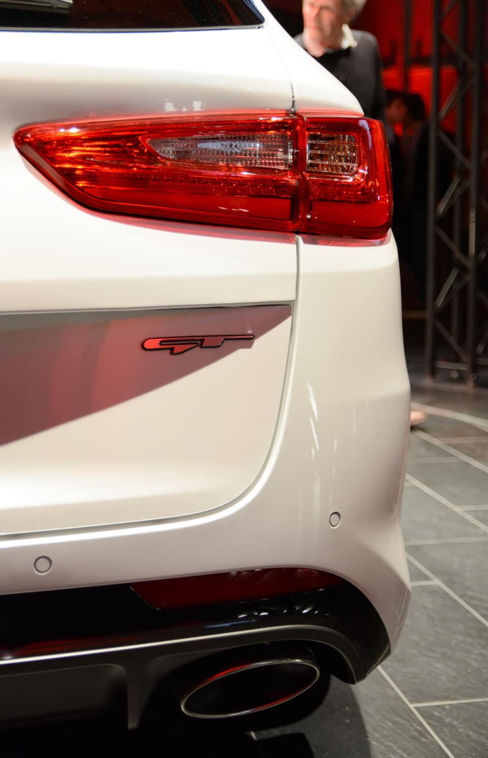 kia optima wagon (1)