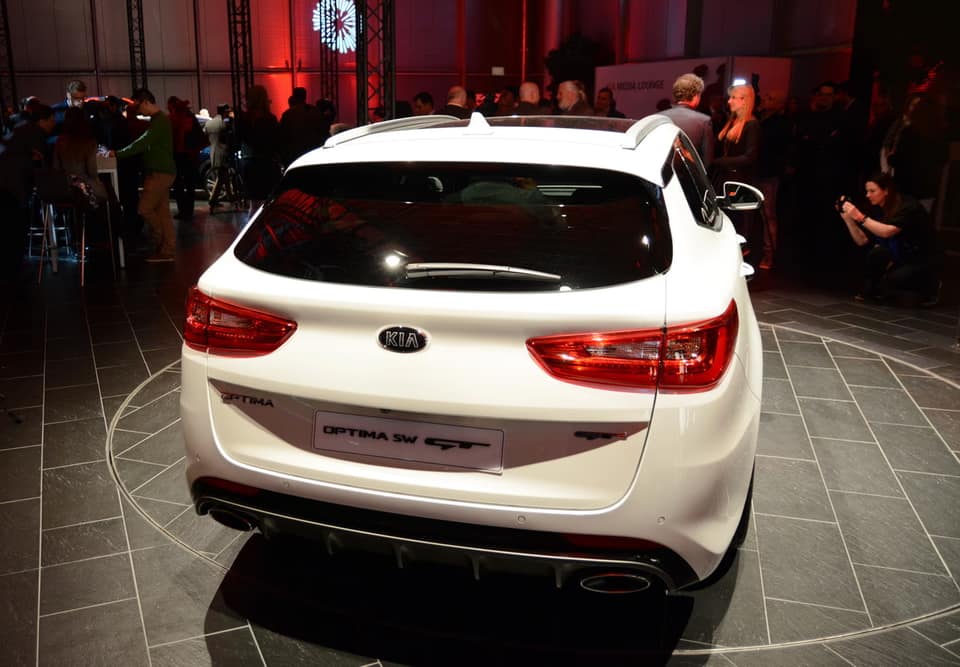 kia optima wagon (4)