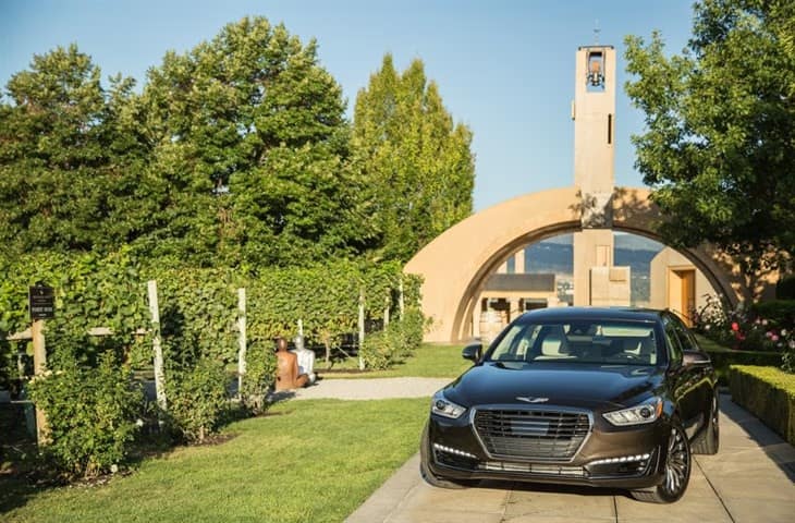 2017 Genesis G90