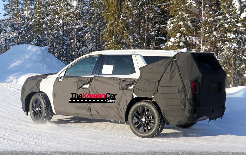 Hyundai Full Size SUV 8