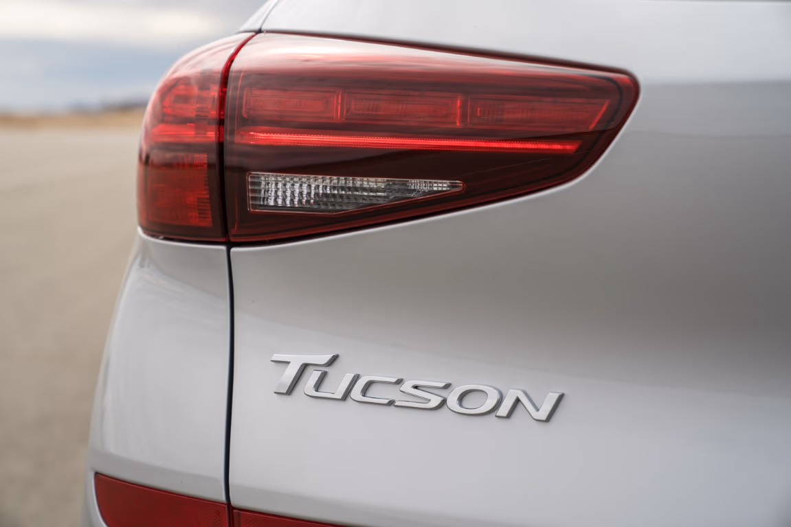 Large-32047-2019Tucson