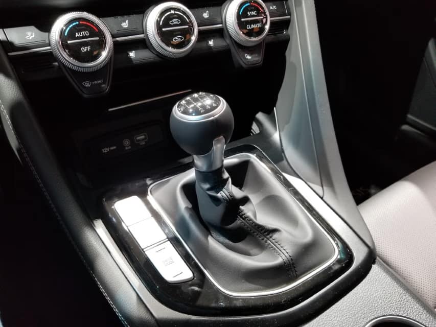2019 genesis g70 (18)