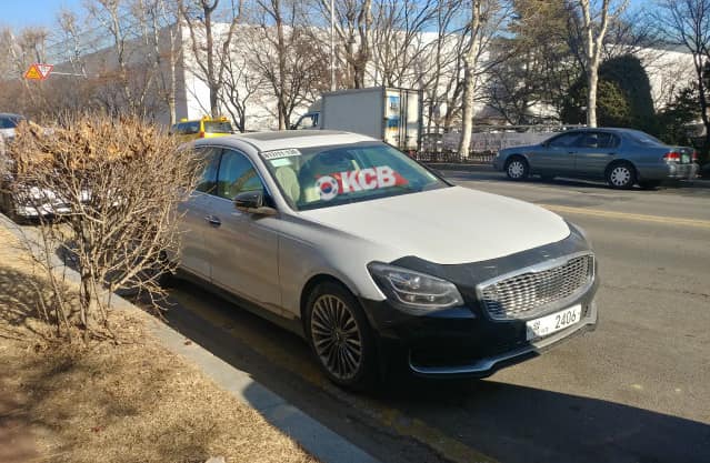 kia k900 spied (3)