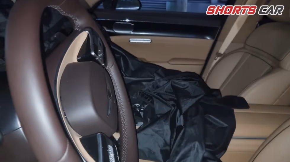 genesis g90 interior 3