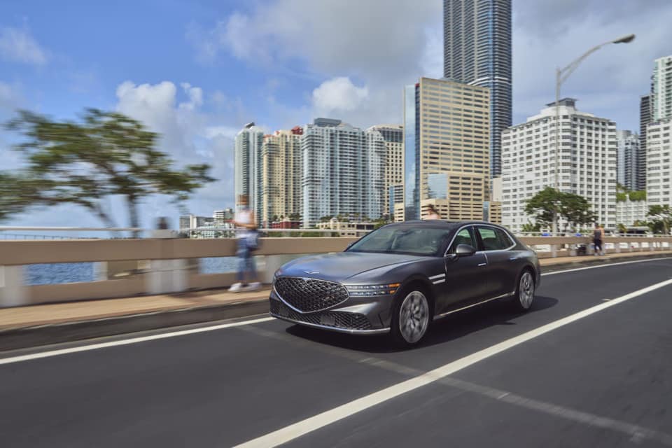 Genesis G90