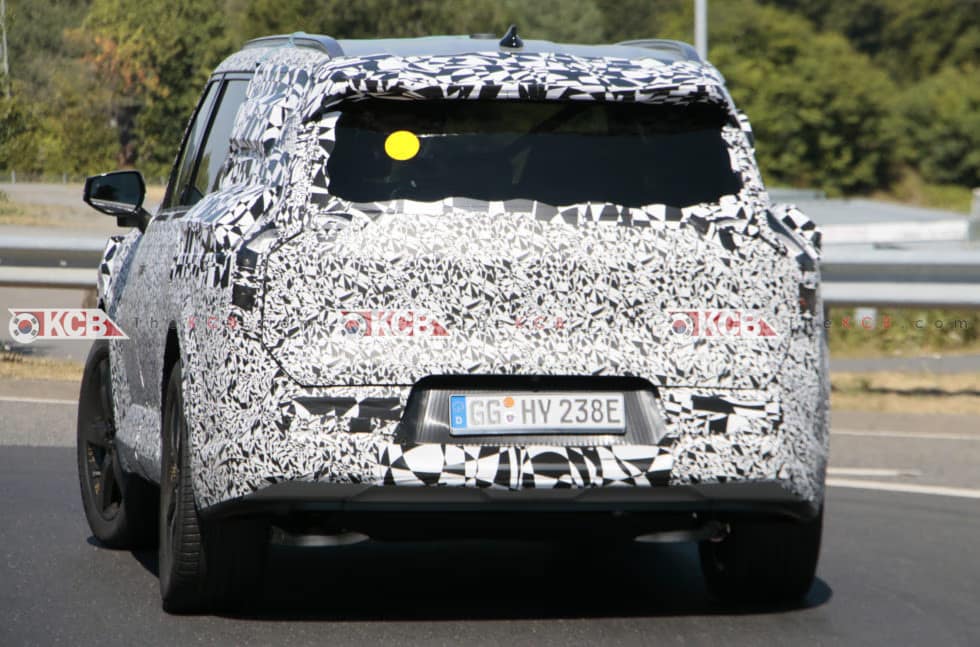 Kia EV9 road 5
