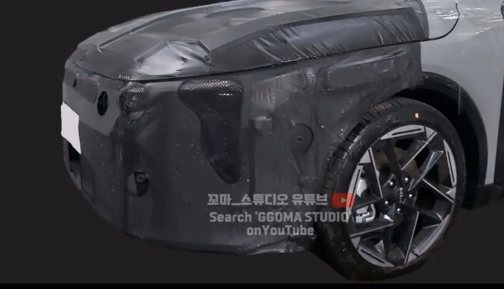 kia k3 sedan spied