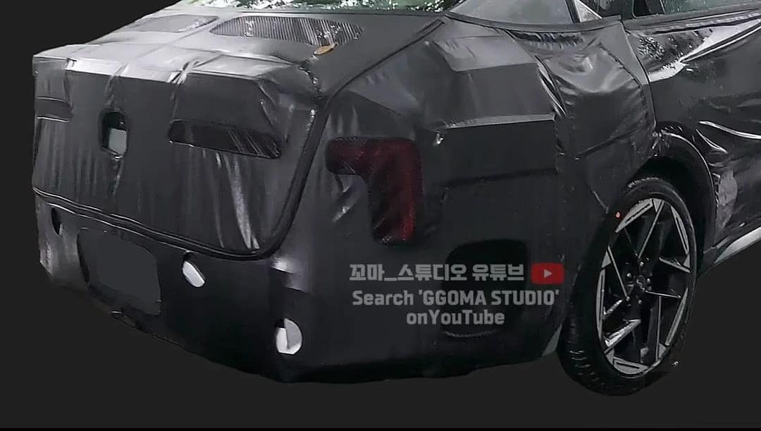 kia k3 sedan spied