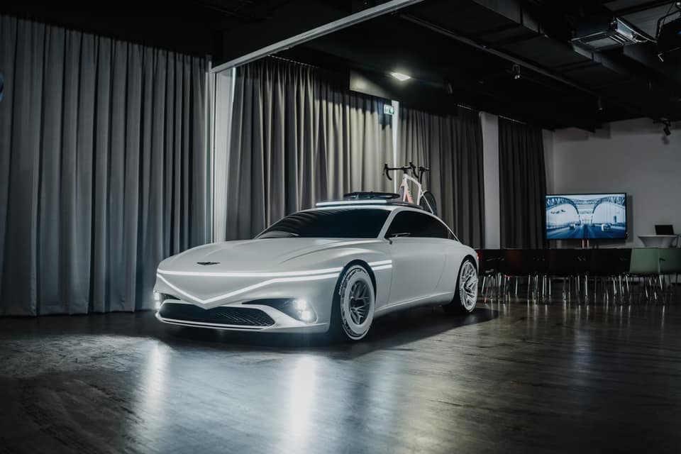 X Speedium Giro Concept