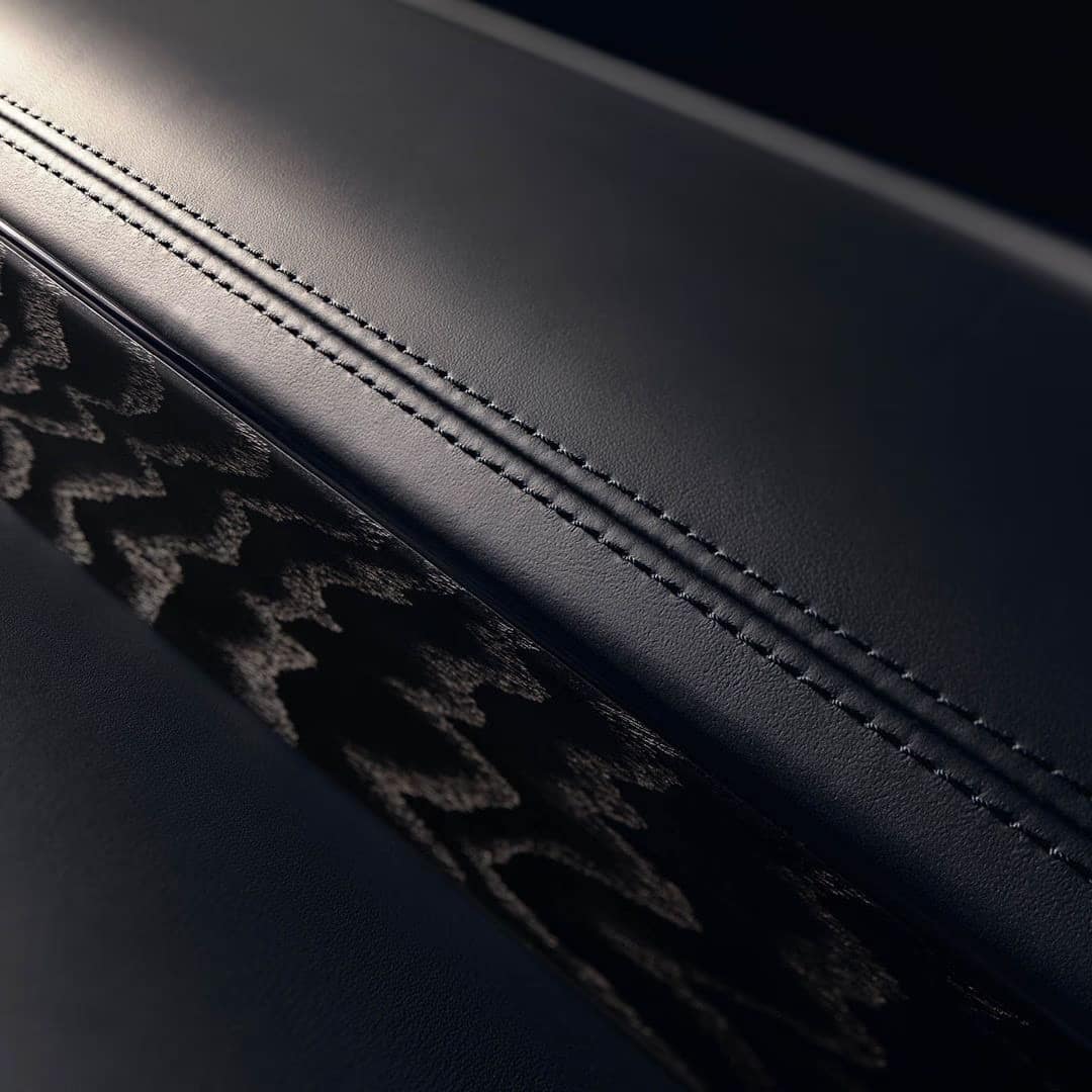 genesis g90 black 1