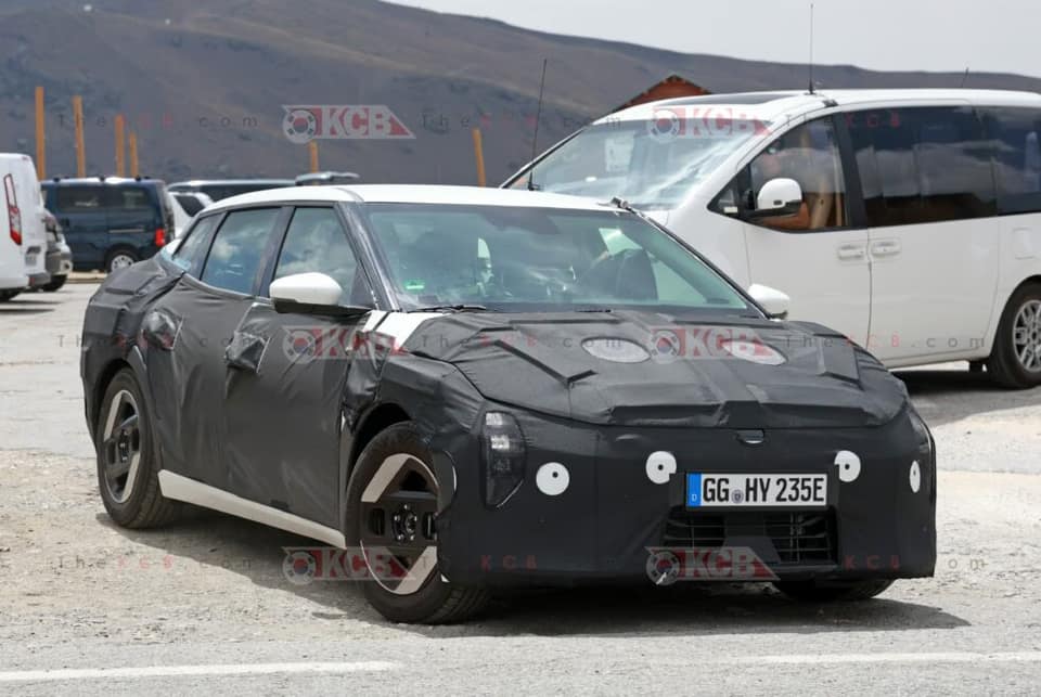 Kia EV4 sedán 4