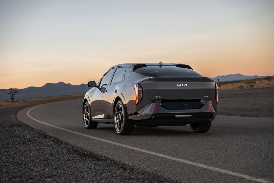 2026 Kia EV4 Limousine