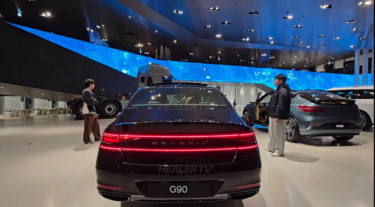genesis g90 lwb black 4
