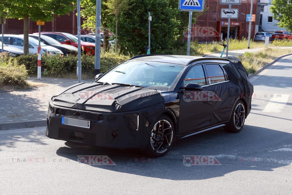 Kia K4 Wagon 8