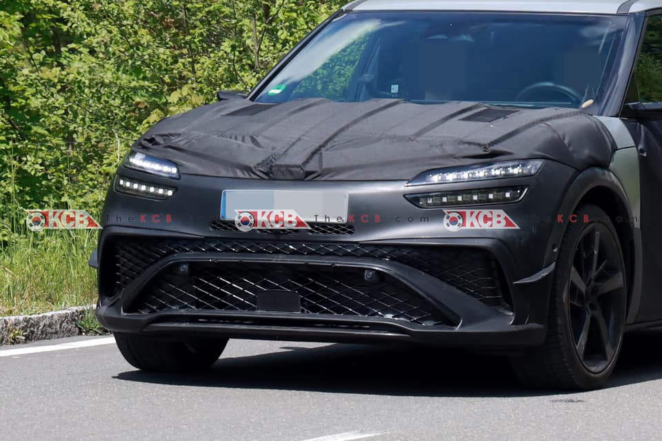 Genesis GV60 Magma 7