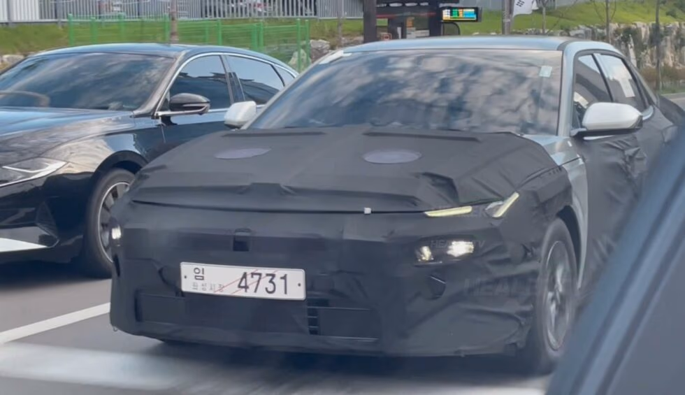 현대 엘란트라 CN8 프론트 디자인 확인