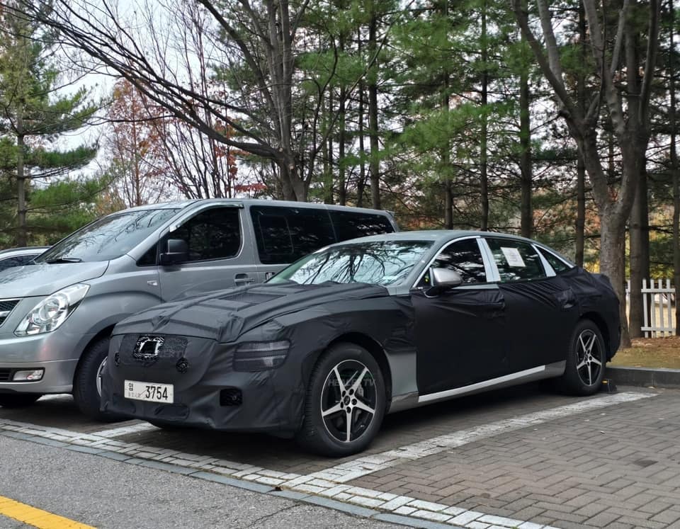 Genesis G80 Hybrid LWB