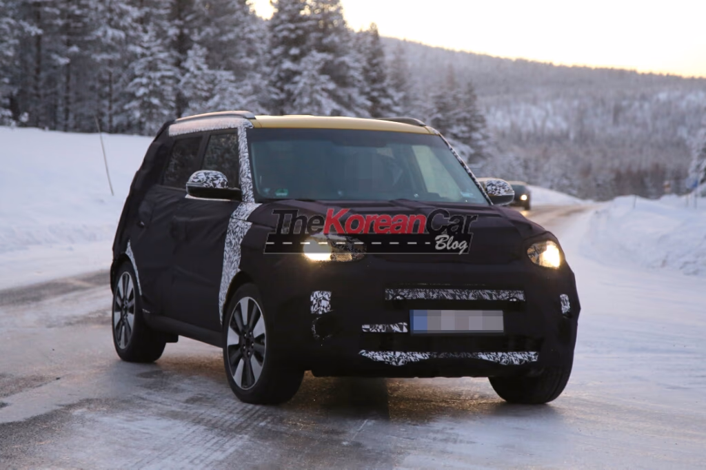 2017 Kia Soul facelift spotted
