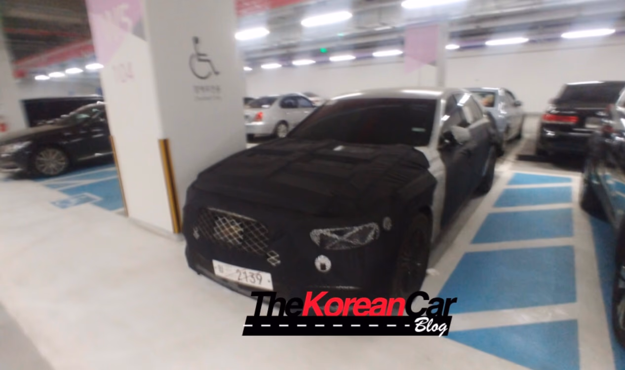Genesis G90 Facelift Spied