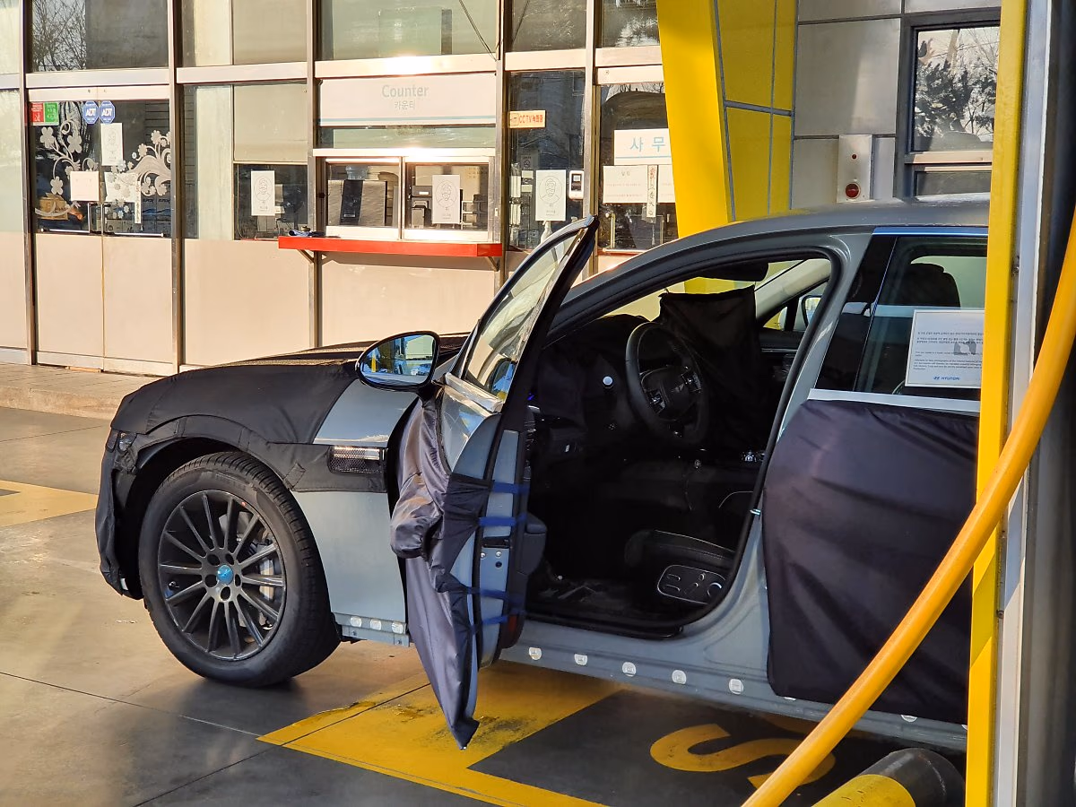 genesis g90 rs4 door open1