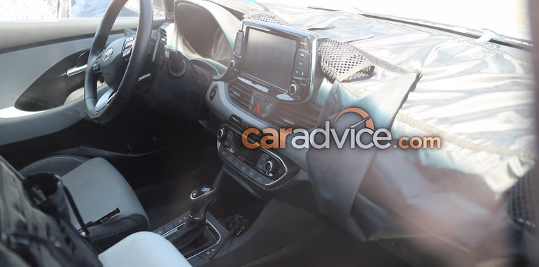 Hyundai i30 inside spy pictures