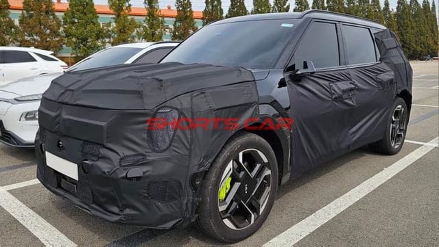 kia ev9 gt spied up close shortscar5