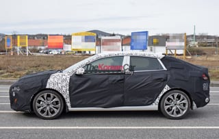 Spyshot: Hyundai i30 fastback