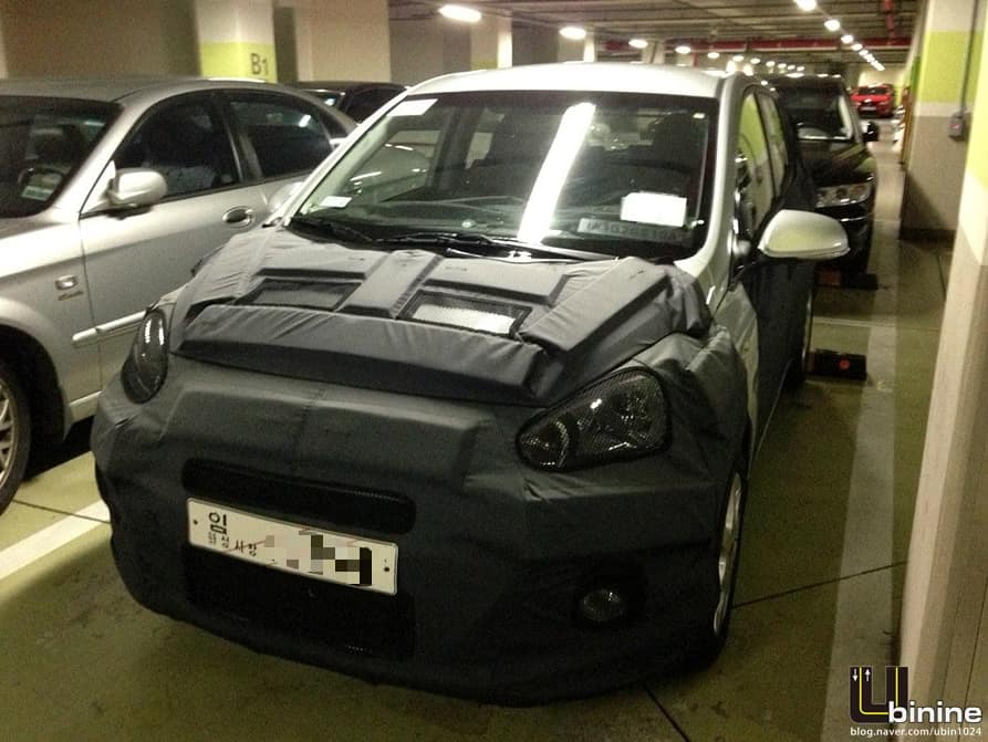 next-gen-hyundai-i10-caught-south-korea