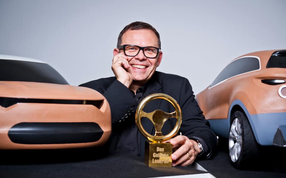 Peter Schreyer recevant le volant d'or