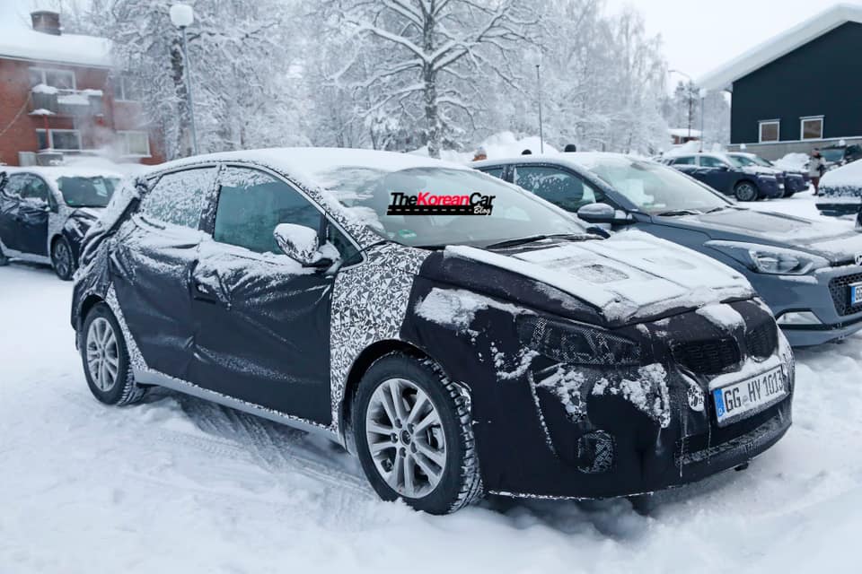 Kia cee'd Facelift Erlkönigfotos (8)