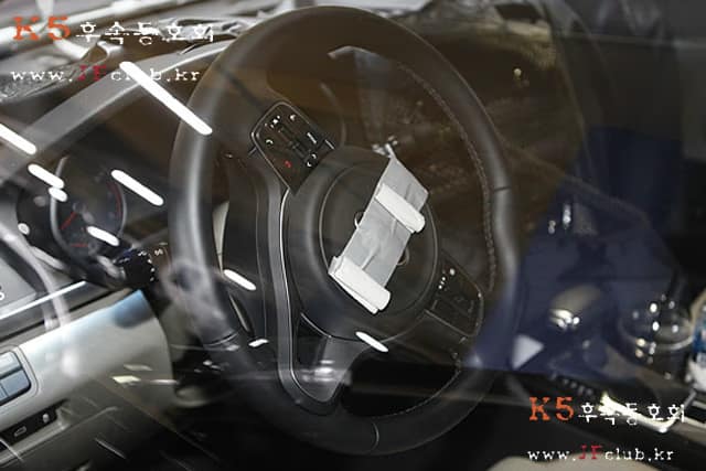 2016-kia-optima-interior-captado-en-corea-del-sur (1)