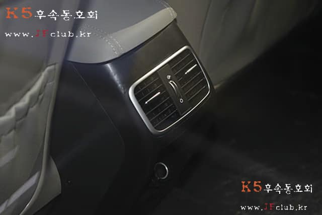2016-kia-optima-interior-captado-en-corea-del-sur (10)