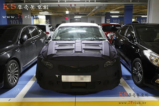 2016-kia-optima-interior-captado-en-corea-del-sur (4)