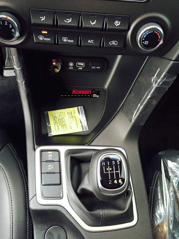 Kia Sportage 2016 version de base (1)