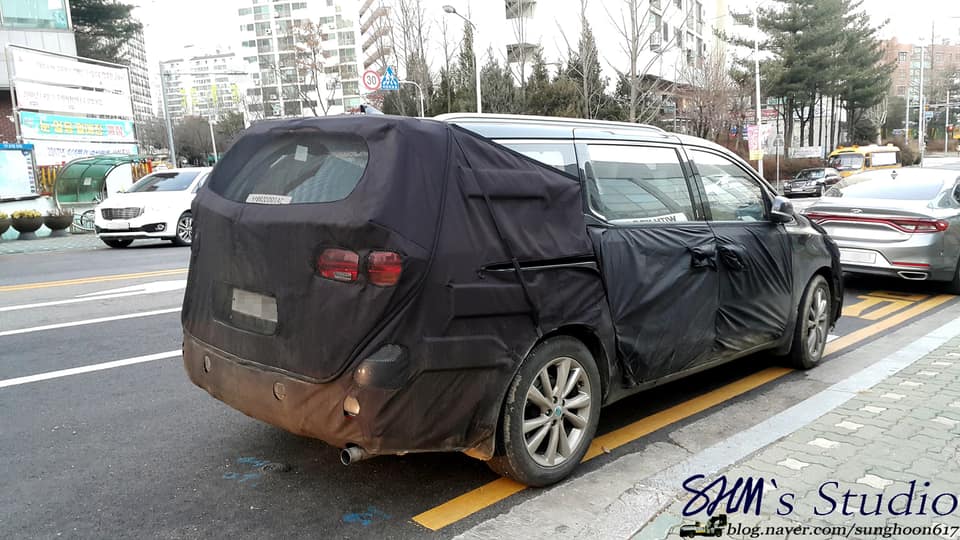 Kia Sedona restylé aperçu en conditions réelles 2