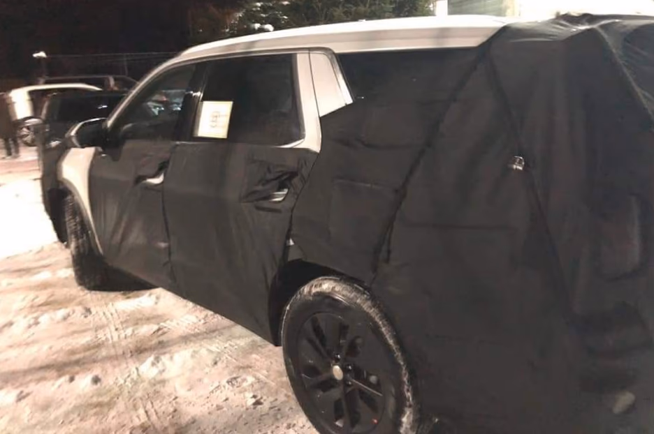 mystérieux hyundai grand suv 2