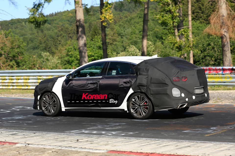 Kia Pro Ceed Shooting Brake GT (2)