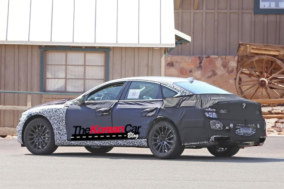 Genesis G80 captado, muestra el frontal (2)