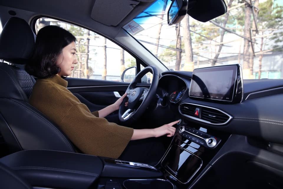 Large-34991-HyundaiMotorRevealsWorldsFirstSmartFingerprintTechnologytoVehicles