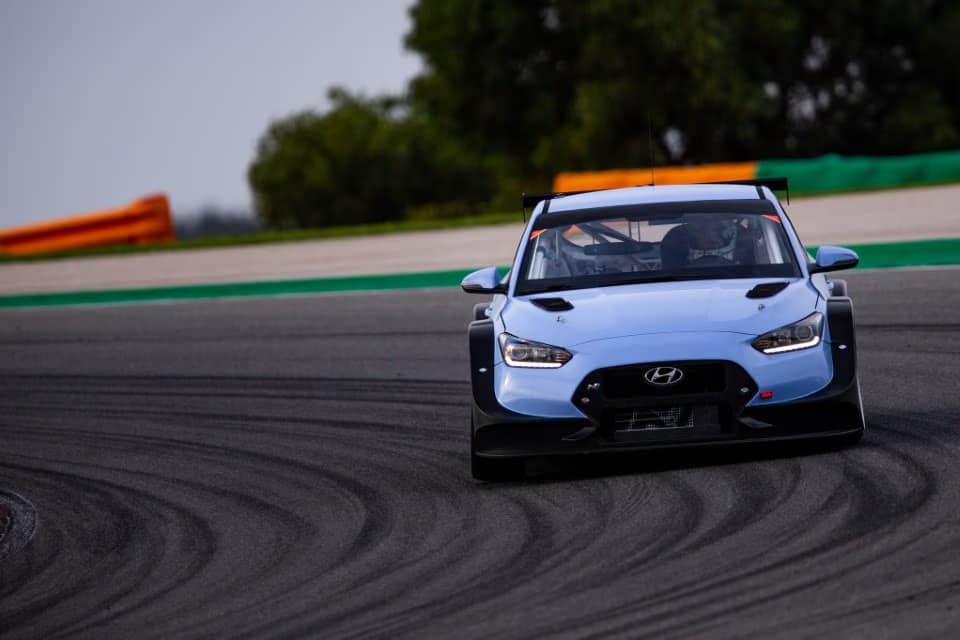 hyundai veloster n tcr (3)