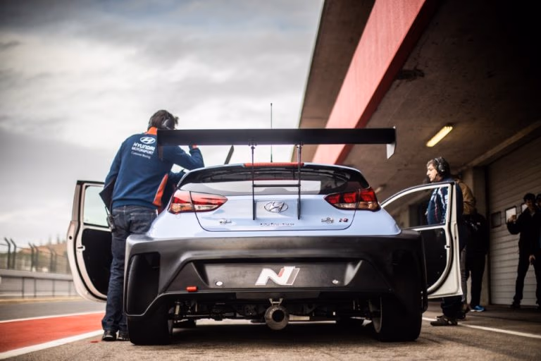 hyundai veloster n tcr (5)