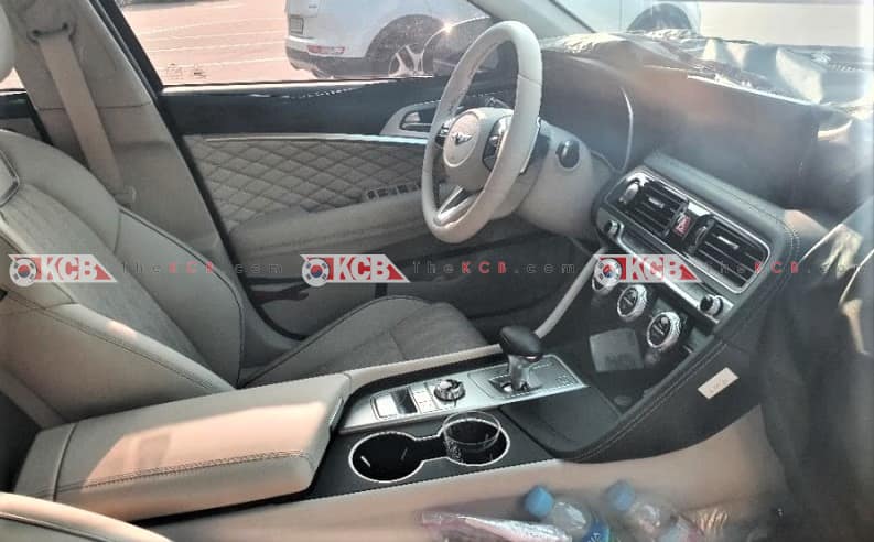 intérieur du Genesis G70 découvert (1)