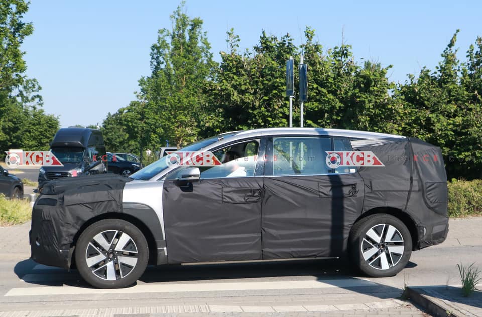 Hyundai Ioniq 7 8