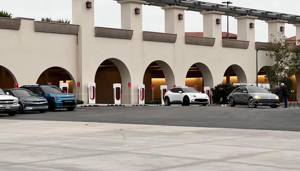 carga nacs de hyundai kia tesla