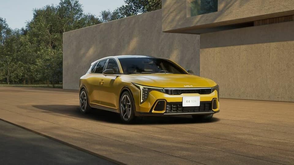 Kia K4 5 puertas exhibido 6