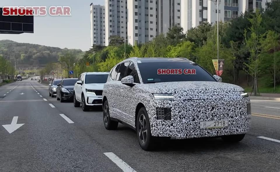 IONIQ 9 mit weniger Tarnung gesichtet