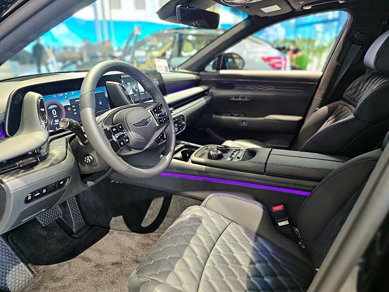genesis g90 long wheel base black 11
